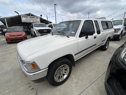 1990 Toyota Pickup DLX Xtracab 2WD
