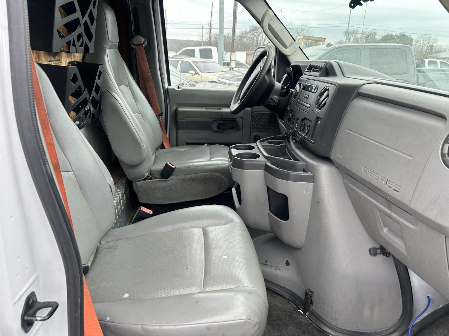 2016 White Ford E-Series Van E-350 Super Duty (1FDWE3FS1GD) with an 6.8L V10 SOHC 20V engine, located at 1687 Business 35 S, New Braunfels, TX, 78130, (830) 625-7159, 29.655487, -98.051491 - Photo#2