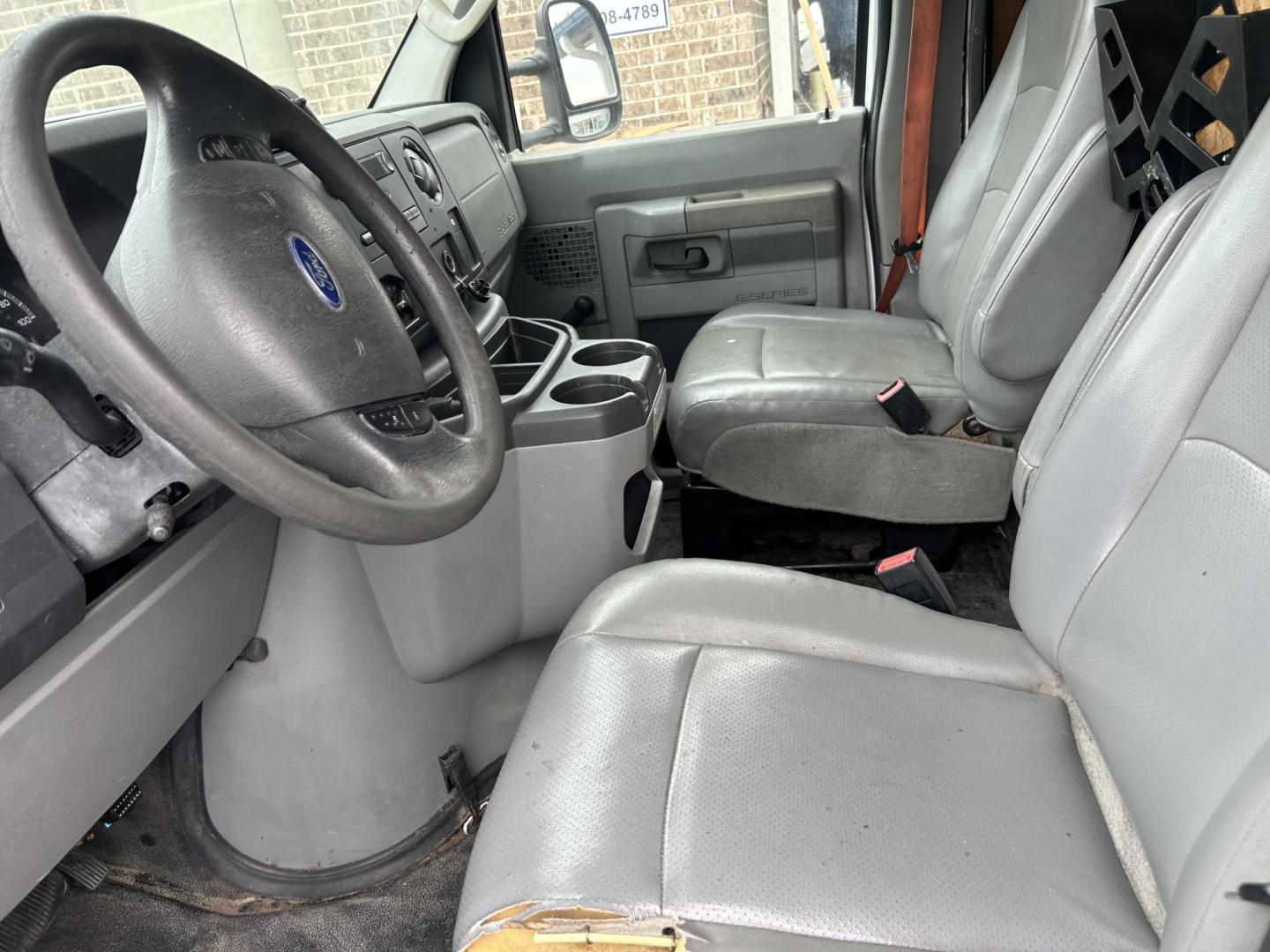 2016 White Ford E-Series Van E-350 Super Duty (1FDWE3FS1GD) with an 6.8L V10 SOHC 20V engine, located at 1687 Business 35 S, New Braunfels, TX, 78130, (830) 625-7159, 29.655487, -98.051491 - Photo#7