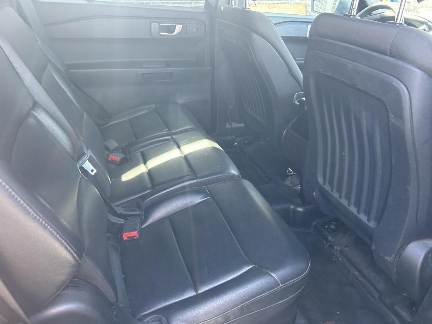 2020 Black Ford Explorer Police 4WD (1FM5K8AB5LG) with an 3.3L V6 DOHC 24V engine, 10A transmission, located at 1687 Business 35 S, New Braunfels, TX, 78130, (830) 625-7159, 29.655487, -98.051491 - Photo#4