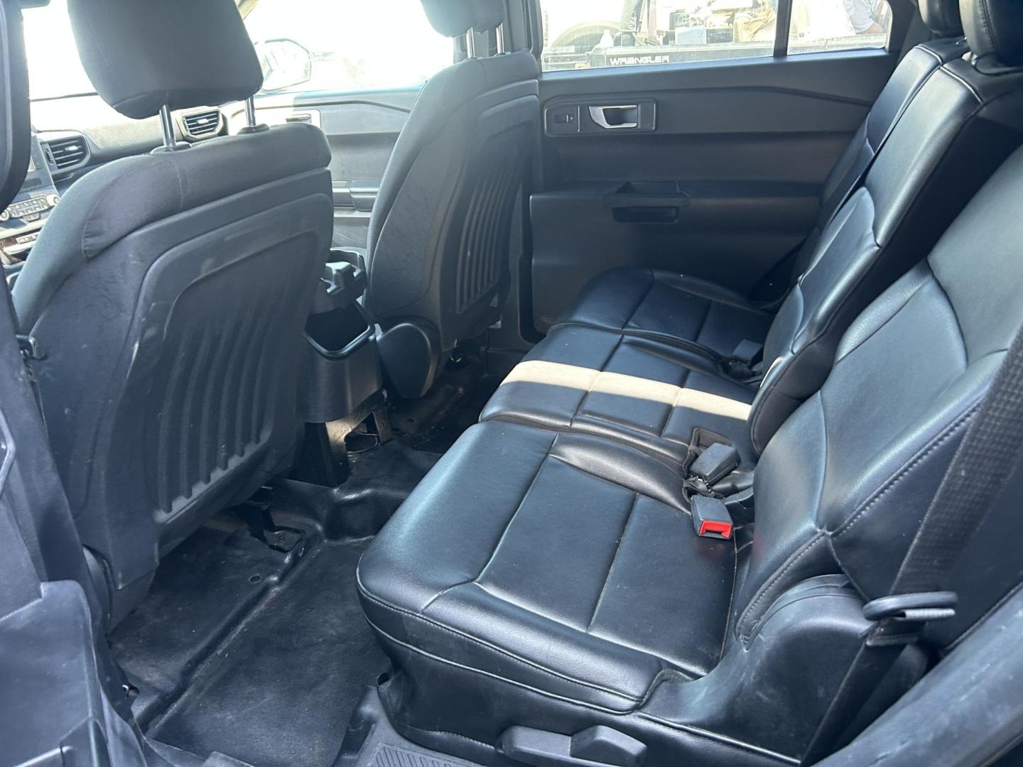 2020 Black Ford Explorer Police 4WD (1FM5K8AB5LG) with an 3.3L V6 DOHC 24V engine, 10A transmission, located at 1687 Business 35 S, New Braunfels, TX, 78130, (830) 625-7159, 29.655487, -98.051491 - Photo#7