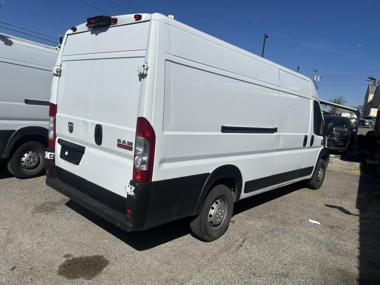 2022 White RAM Promaster 3500 High Roof 159-in. WB Ext (3C6MRVJG6NE) with an 3.6L V6 engine, 6A transmission, located at 1687 Business 35 S, New Braunfels, TX, 78130, (830) 625-7159, 29.655487, -98.051491 - Photo#7