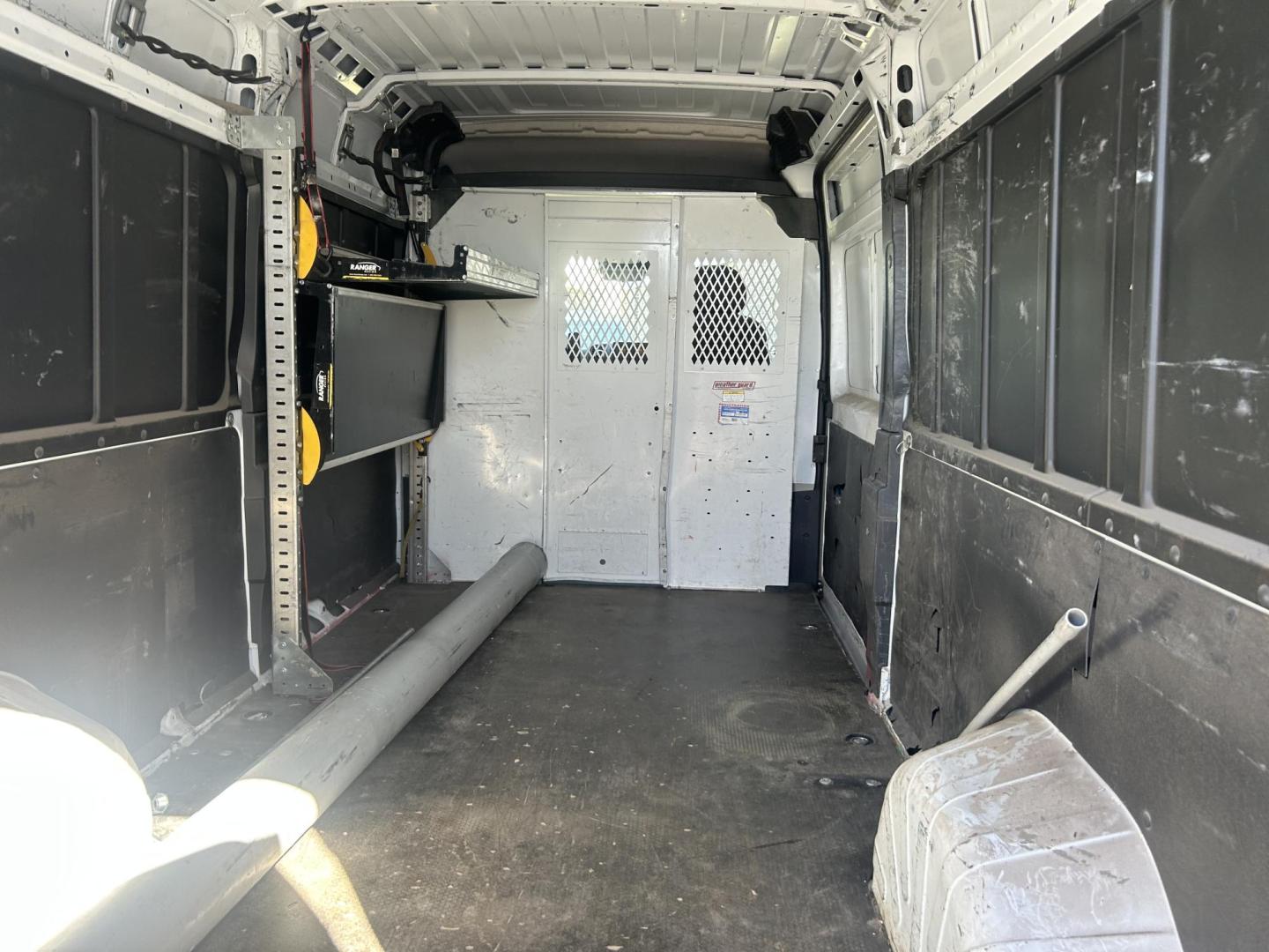 2022 White RAM Promaster 3500 High Roof 159-in. WB Ext (3C6MRVJG6NE) with an 3.6L V6 engine, 6A transmission, located at 1687 Business 35 S, New Braunfels, TX, 78130, (830) 625-7159, 29.655487, -98.051491 - Photo#9