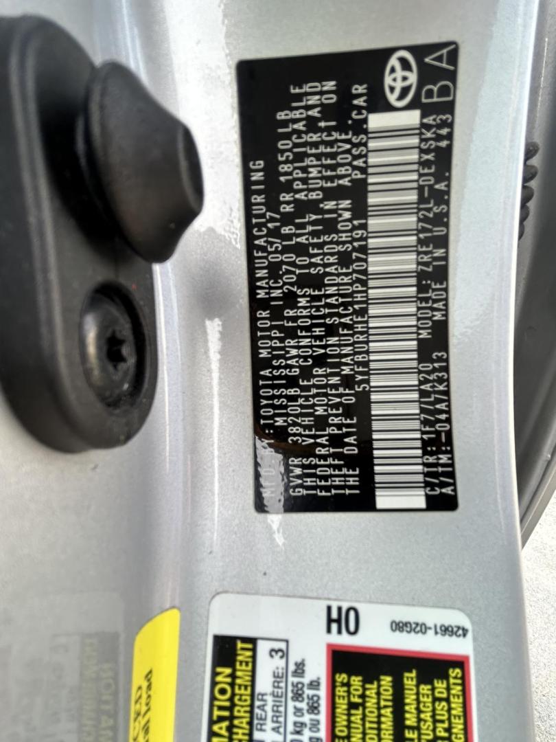 2017 Silver Toyota Corolla SE CVT (5YFBURHE1HP) with an 1.8L L4 DOHC 16V engine, CVT transmission, located at 1687 Business 35 S, New Braunfels, TX, 78130, (830) 625-7159, 29.655487, -98.051491 - Photo#12