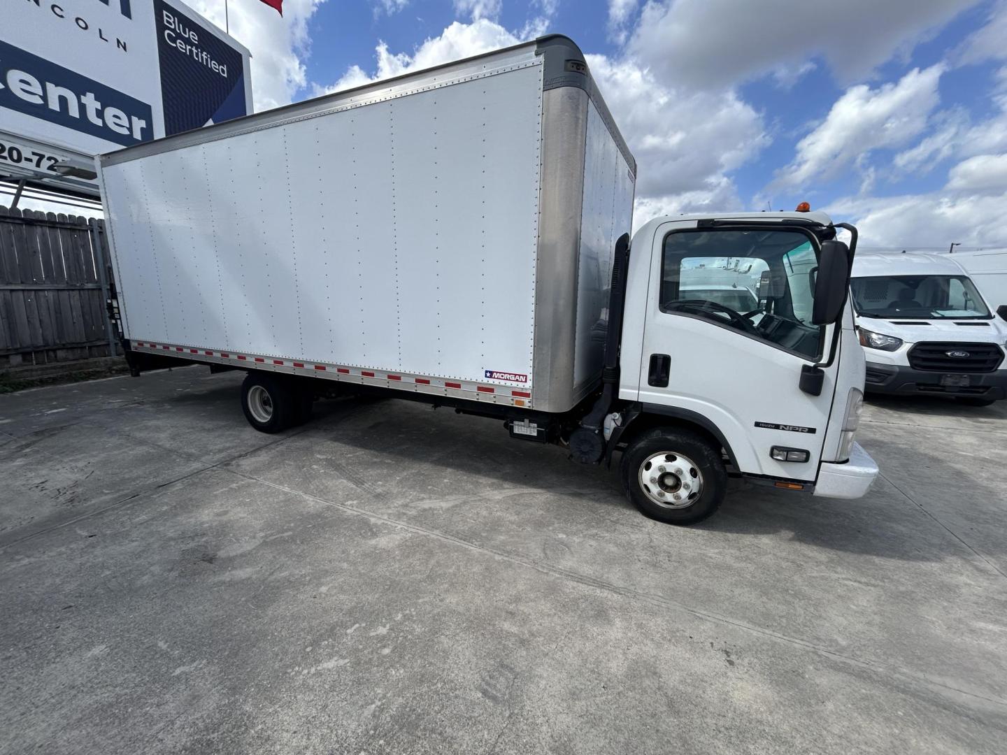 2019 White Isuzu NPR - (54DB4W1B9KS) , located at 1687 Business 35 S, New Braunfels, TX, 78130, (830) 625-7159, 29.655487, -98.051491 - Photo#1