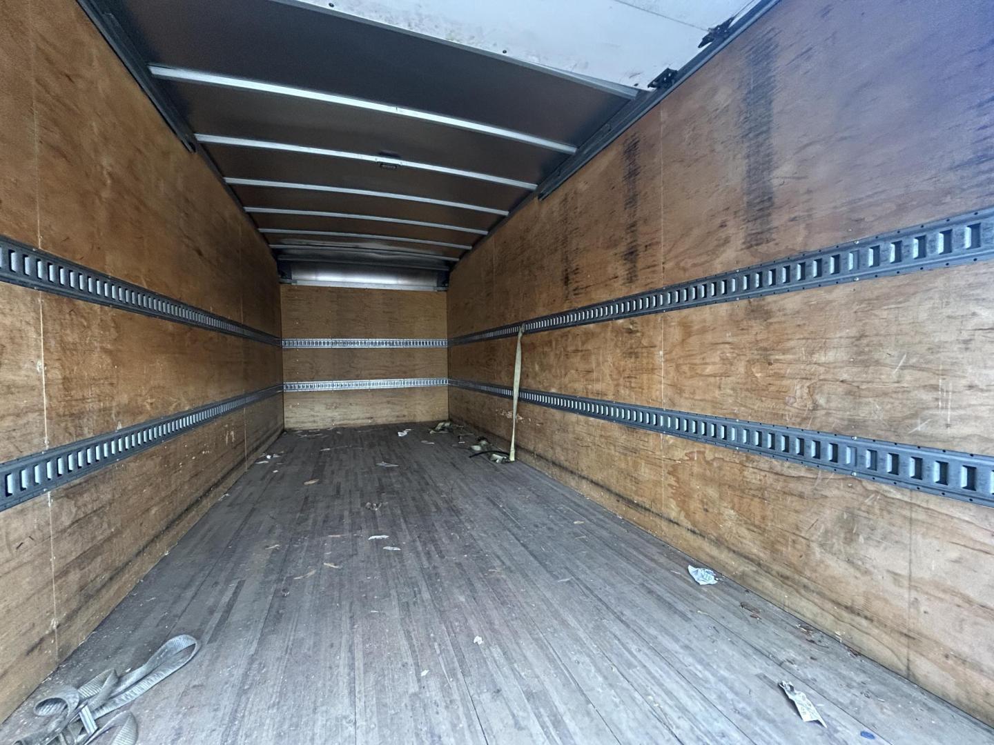 2019 White Isuzu NPR - (54DB4W1B9KS) , located at 1687 Business 35 S, New Braunfels, TX, 78130, (830) 625-7159, 29.655487, -98.051491 - Photo#10