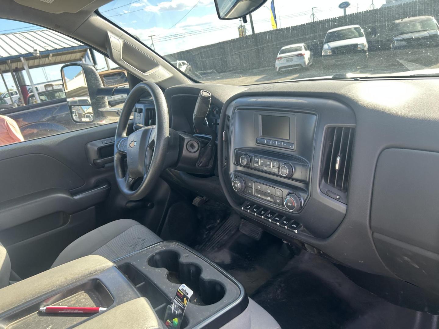 2023 White Chevrolet Silverado Medium Duty - (1HTKJPVKXPH) , located at 1687 Business 35 S, New Braunfels, TX, 78130, (830) 625-7159, 29.655487, -98.051491 - Photo#3