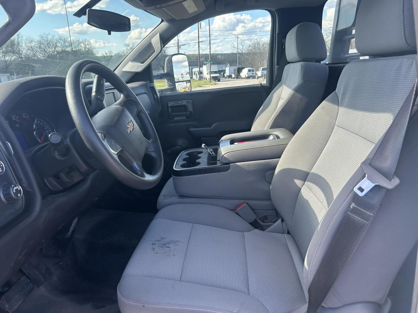2023 White Chevrolet Silverado Medium Duty - (1HTKJPVKXPH) , located at 1687 Business 35 S, New Braunfels, TX, 78130, (830) 625-7159, 29.655487, -98.051491 - Photo#7