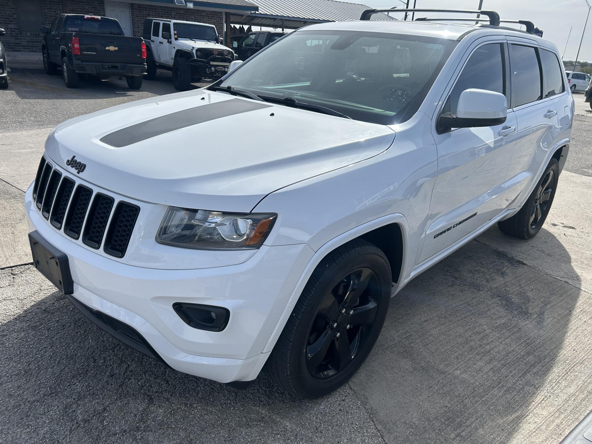 photo of 2015 Jeep Grand Cherokee Laredo 2WD