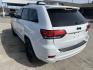 2015 White Jeep Grand Cherokee Laredo 2WD (1C4RJEAG6FC) with an 3.6L V6 DOHC 24V engine, 8-Speed Automatic transmission, located at 1687 Business 35 S, New Braunfels, TX, 78130, (830) 625-7159, 29.655487, -98.051491 - Photo#7