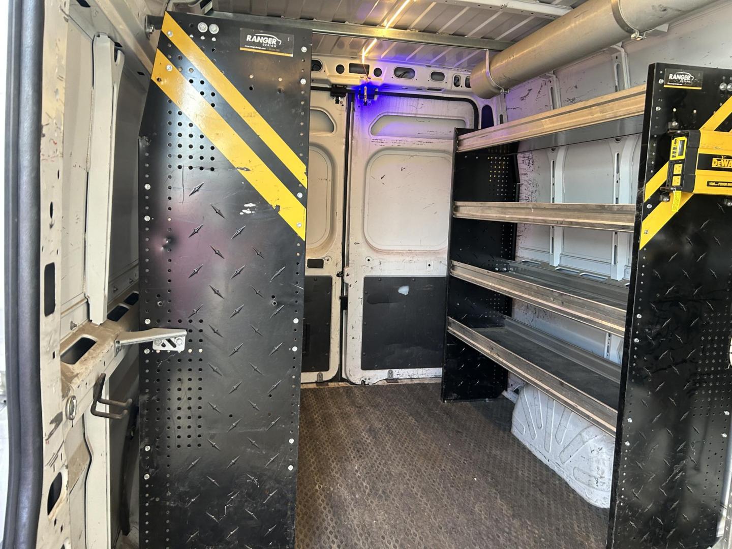 2020 White RAM Promaster 3500 High Roof Tradesman 159-in. WB Ext (3C6URVJG3LE) with an 3.6L V6 engine, 6A transmission, located at 1687 Business 35 S, New Braunfels, TX, 78130, (830) 625-7159, 29.655487, -98.051491 - Photo#6
