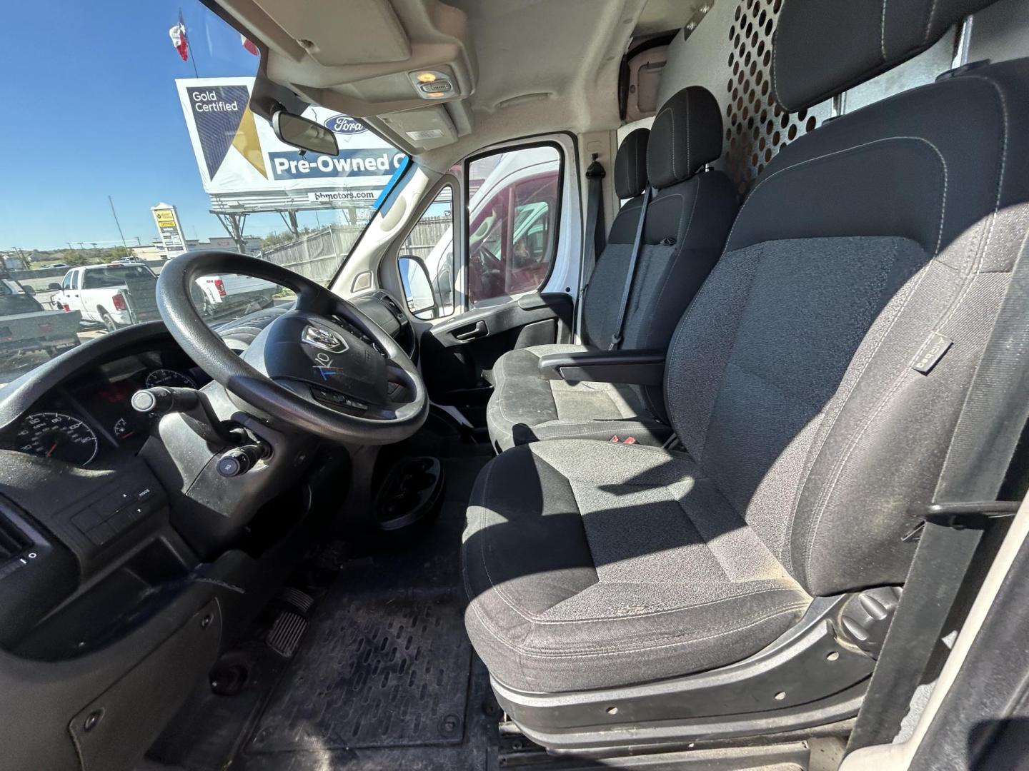 2020 White RAM Promaster 3500 High Roof Tradesman 159-in. WB Ext (3C6URVJG3LE) with an 3.6L V6 engine, 6A transmission, located at 1687 Business 35 S, New Braunfels, TX, 78130, (830) 625-7159, 29.655487, -98.051491 - Photo#12