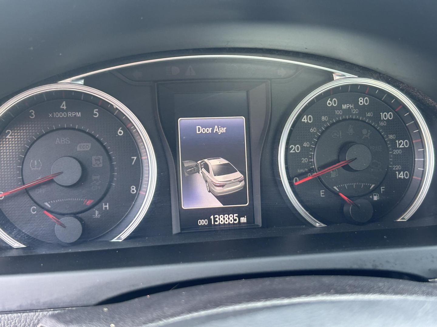 2016 Gray Toyota Camry SE (4T1BF1FK2GU) with an 2.5L L4 DOHC 16V engine, 6-Speed Automatic transmission, located at 1687 Business 35 S, New Braunfels, TX, 78130, (830) 625-7159, 29.655487, -98.051491 - Photo#11