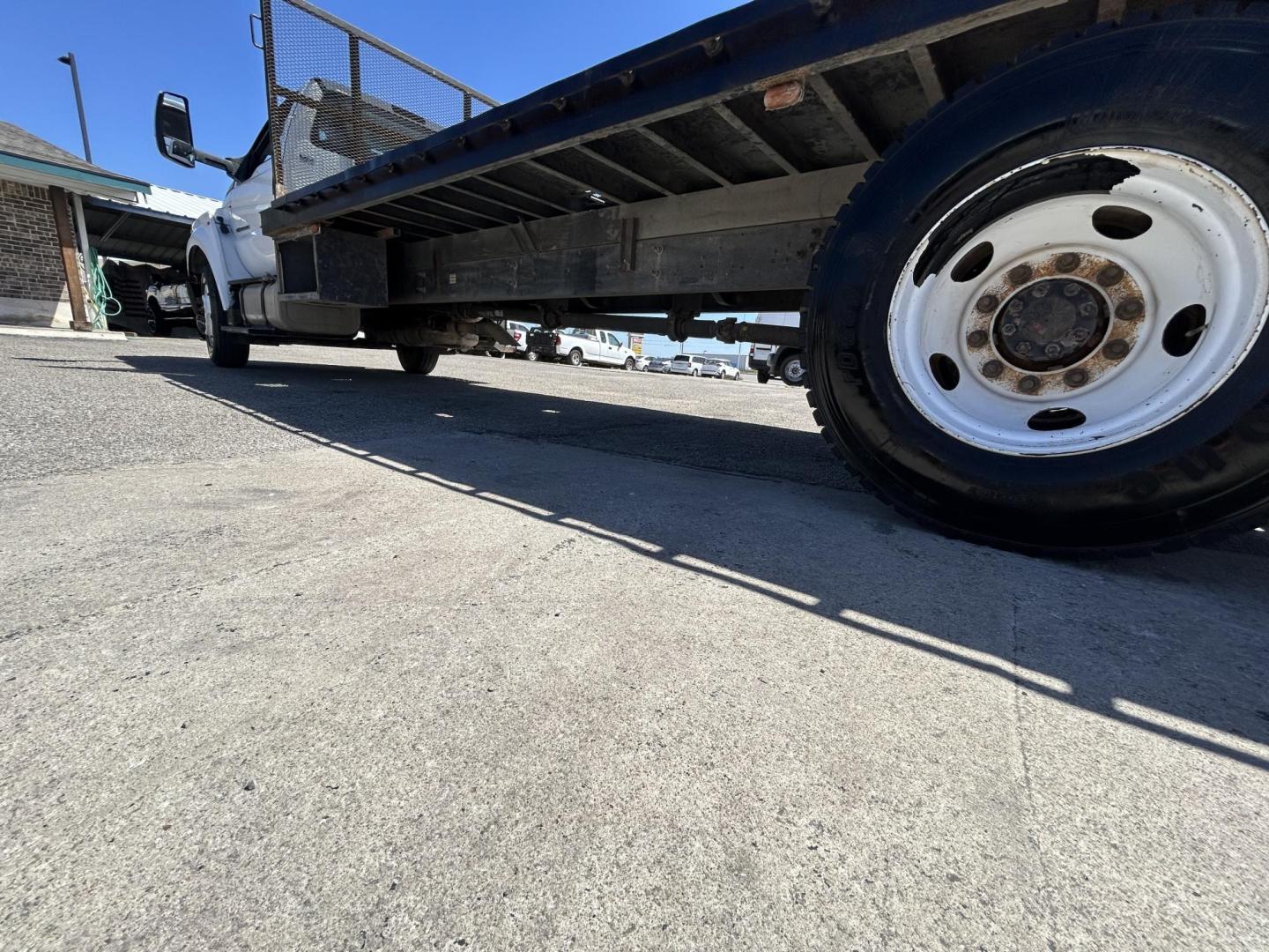 2017 White Ford F-650 Regular Cab 2WD DRW (1FDNF6DC3HD) with an 6.7L V8 DIESEL engine, located at 1687 Business 35 S, New Braunfels, TX, 78130, (830) 625-7159, 29.655487, -98.051491 - Photo#8