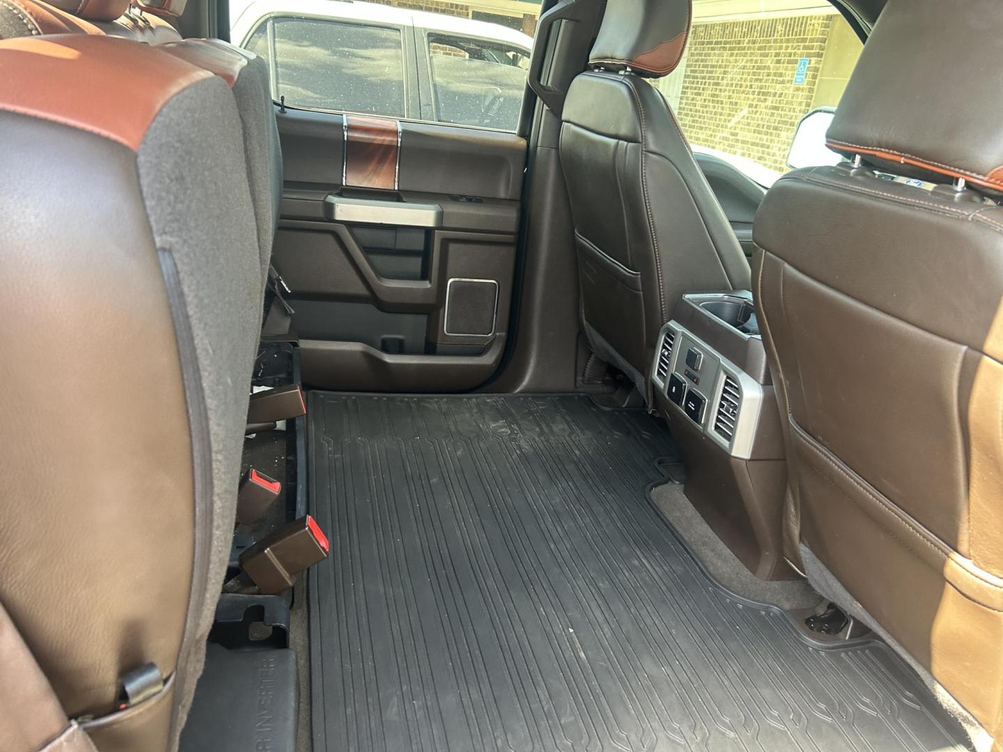 2019 Black Ford F-150 King Ranch SuperCrew 6.5-ft. Bed 4WD (1FTEW1E43KF) with an 3.5L V6 TURBO engine, 6A transmission, located at 1687 Business 35 S, New Braunfels, TX, 78130, (830) 625-7159, 29.655487, -98.051491 - Photo#3