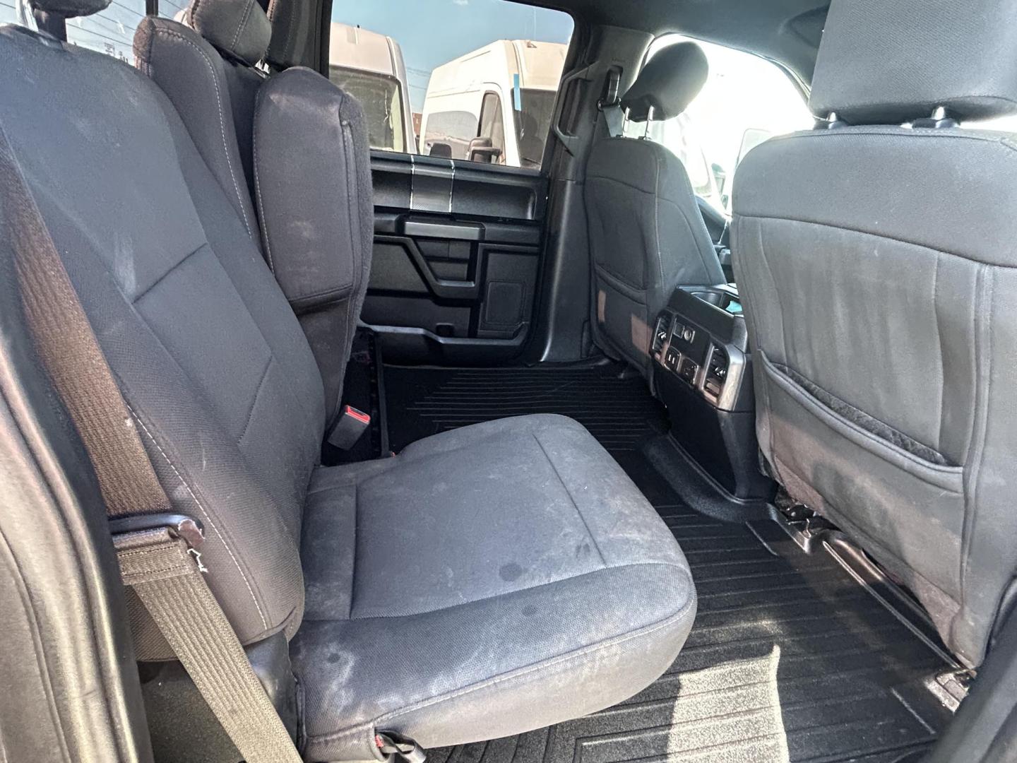 2019 Gray Ford F-150 Lariat SuperCrew 5.5-ft. Bed 4WD (1FTEW1E55KK) with an 5.0L V8 OHV 32V engine, 6A transmission, located at 1687 Business 35 S, New Braunfels, TX, 78130, (830) 625-7159, 29.655487, -98.051491 - Photo#4
