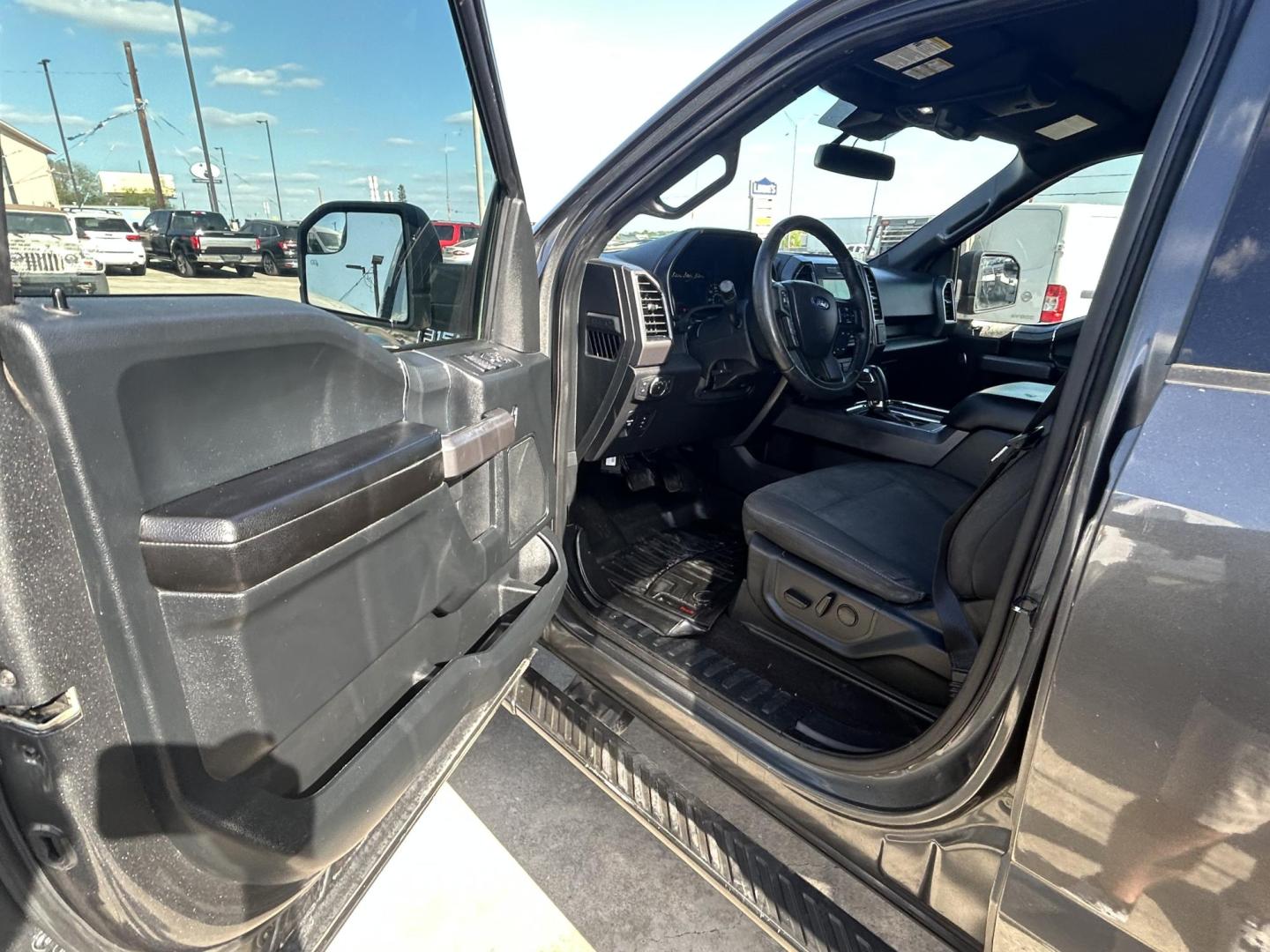 2019 Gray Ford F-150 Lariat SuperCrew 5.5-ft. Bed 4WD (1FTEW1E55KK) with an 5.0L V8 OHV 32V engine, 6A transmission, located at 1687 Business 35 S, New Braunfels, TX, 78130, (830) 625-7159, 29.655487, -98.051491 - Photo#8