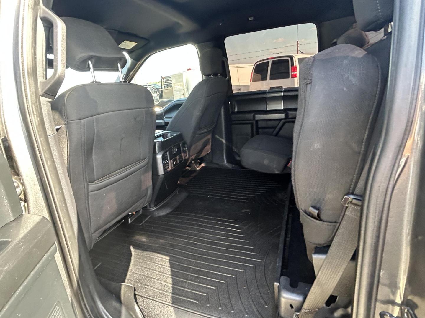 2019 Gray Ford F-150 Lariat SuperCrew 5.5-ft. Bed 4WD (1FTEW1E55KK) with an 5.0L V8 OHV 32V engine, 6A transmission, located at 1687 Business 35 S, New Braunfels, TX, 78130, (830) 625-7159, 29.655487, -98.051491 - Photo#10