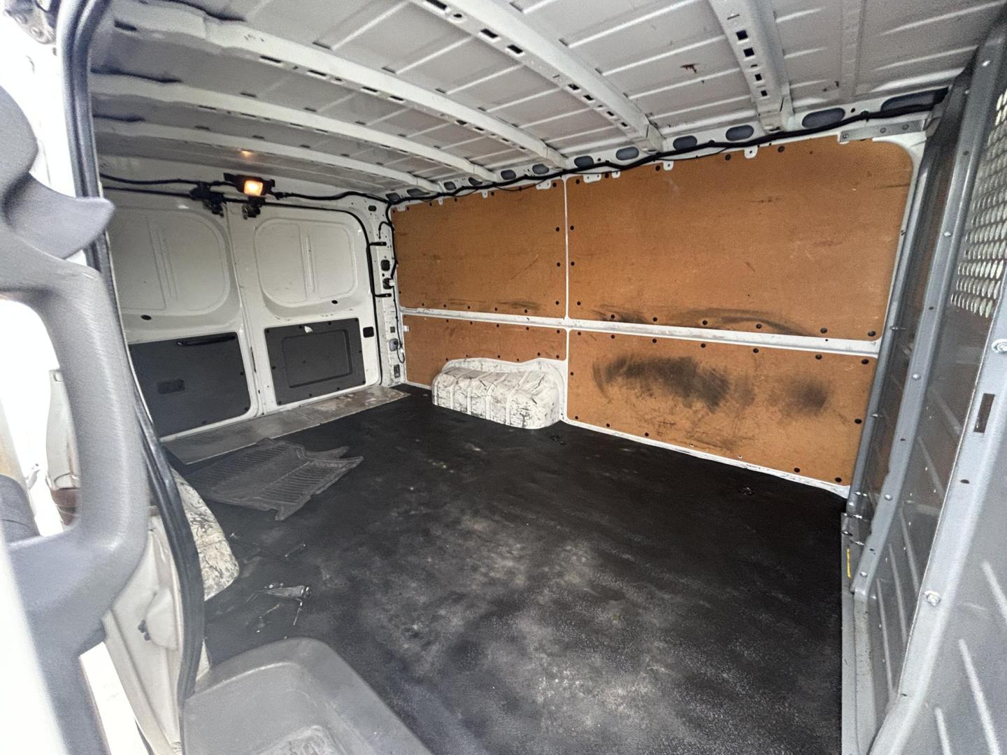 2017 White Nissan NV Cargo 1500 SV (1N6BF0KM7HN) with an 4.0L V6 engine, 5A transmission, located at 1687 Business 35 S, New Braunfels, TX, 78130, (830) 625-7159, 29.655487, -98.051491 - Photo#4