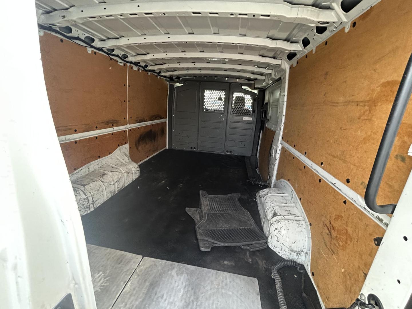 2017 White Nissan NV Cargo 1500 SV (1N6BF0KM7HN) with an 4.0L V6 engine, 5A transmission, located at 1687 Business 35 S, New Braunfels, TX, 78130, (830) 625-7159, 29.655487, -98.051491 - Photo#7