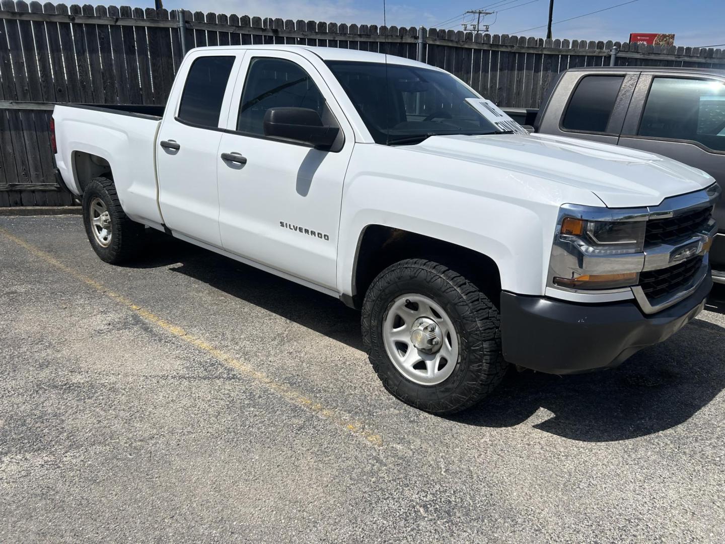 2019 White Chevrolet Silverado 1500 Work Truck Double Cab 2WD (2GCRCNEC8K1) with an 5.3L V8 OHV 16V engine, 6A transmission, located at 1687 Business 35 S, New Braunfels, TX, 78130, (830) 625-7159, 29.655487, -98.051491 - Photo#1