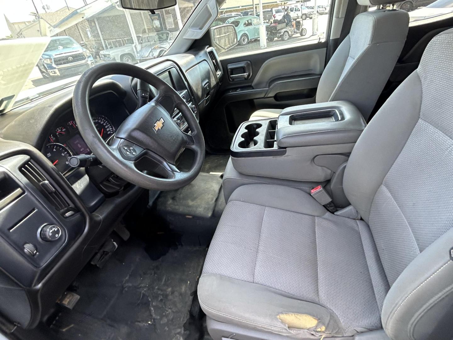 2019 White Chevrolet Silverado 1500 Work Truck Double Cab 2WD (2GCRCNEC8K1) with an 5.3L V8 OHV 16V engine, 6A transmission, located at 1687 Business 35 S, New Braunfels, TX, 78130, (830) 625-7159, 29.655487, -98.051491 - Photo#8