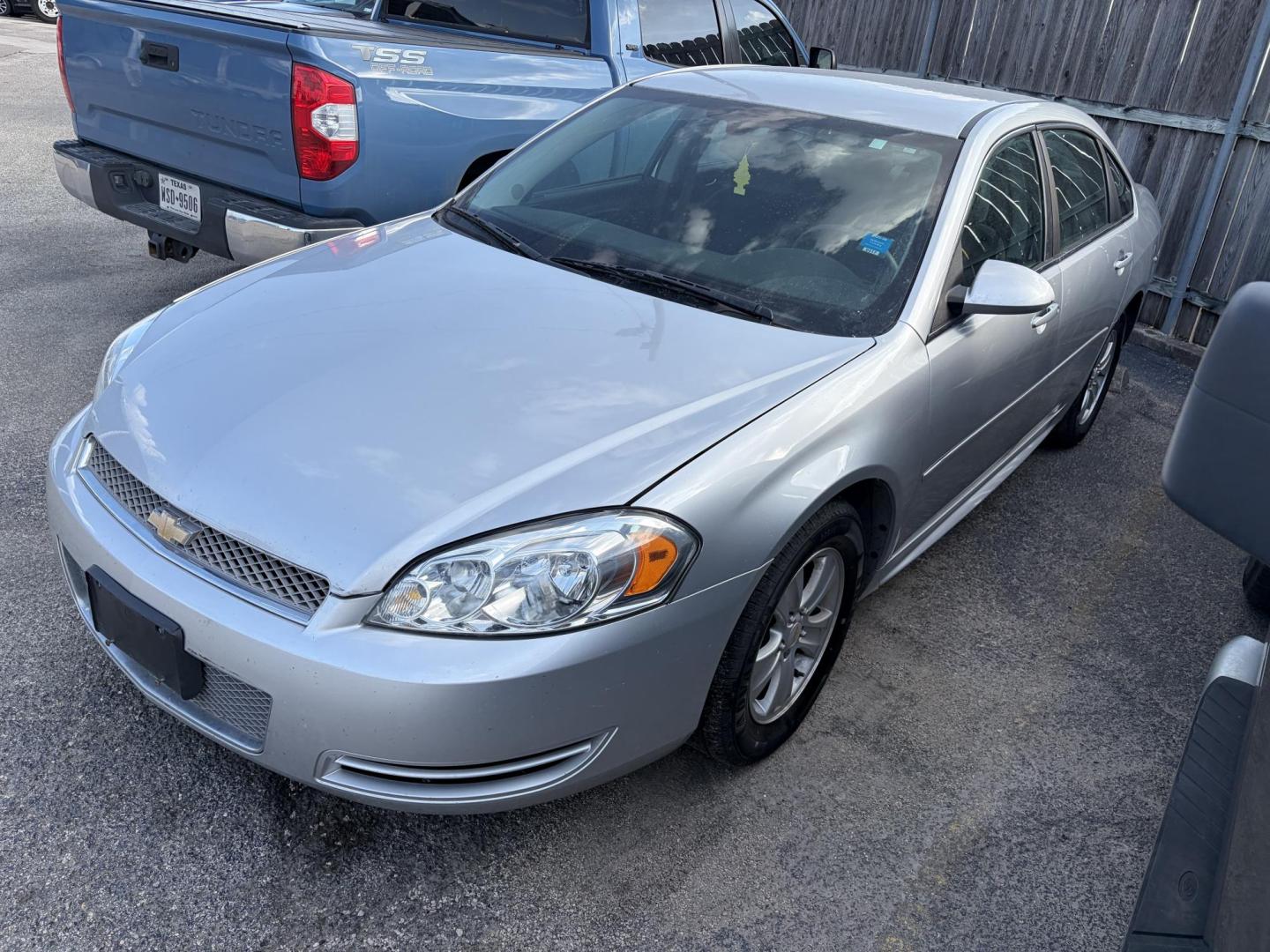 2014 Chevrolet Impala LS (2G1WA5E39E1) with an 3.6L V6 DOHC 16V FFV engine, 6-Speed Automatic transmission, located at 1687 Business 35 S, New Braunfels, TX, 78130, (830) 625-7159, 29.655487, -98.051491 - Photo#0