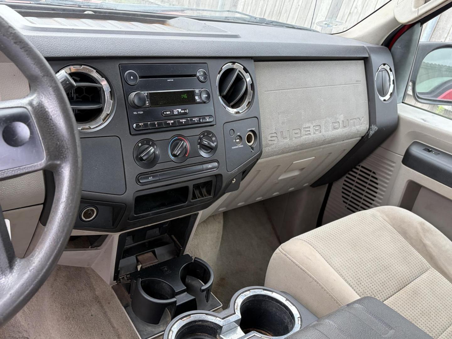 2008 Red Ford F-250 SD XL SuperCab 2WD (1FDSX20518E) with an 5.4L V8 SOHC 16V engine, located at 1687 Business 35 S, New Braunfels, TX, 78130, (830) 625-7159, 29.655487, -98.051491 - Photo#8