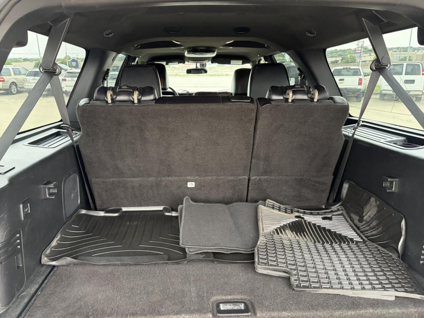 2017 Gray Ford Expedition EL Limited 2WD (1FMJK1KT7HE) with an 3.5L V6 DOHC 24V FFV engine, 6A transmission, located at 1687 Business 35 S, New Braunfels, TX, 78130, (830) 625-7159, 29.655487, -98.051491 - Photo#7