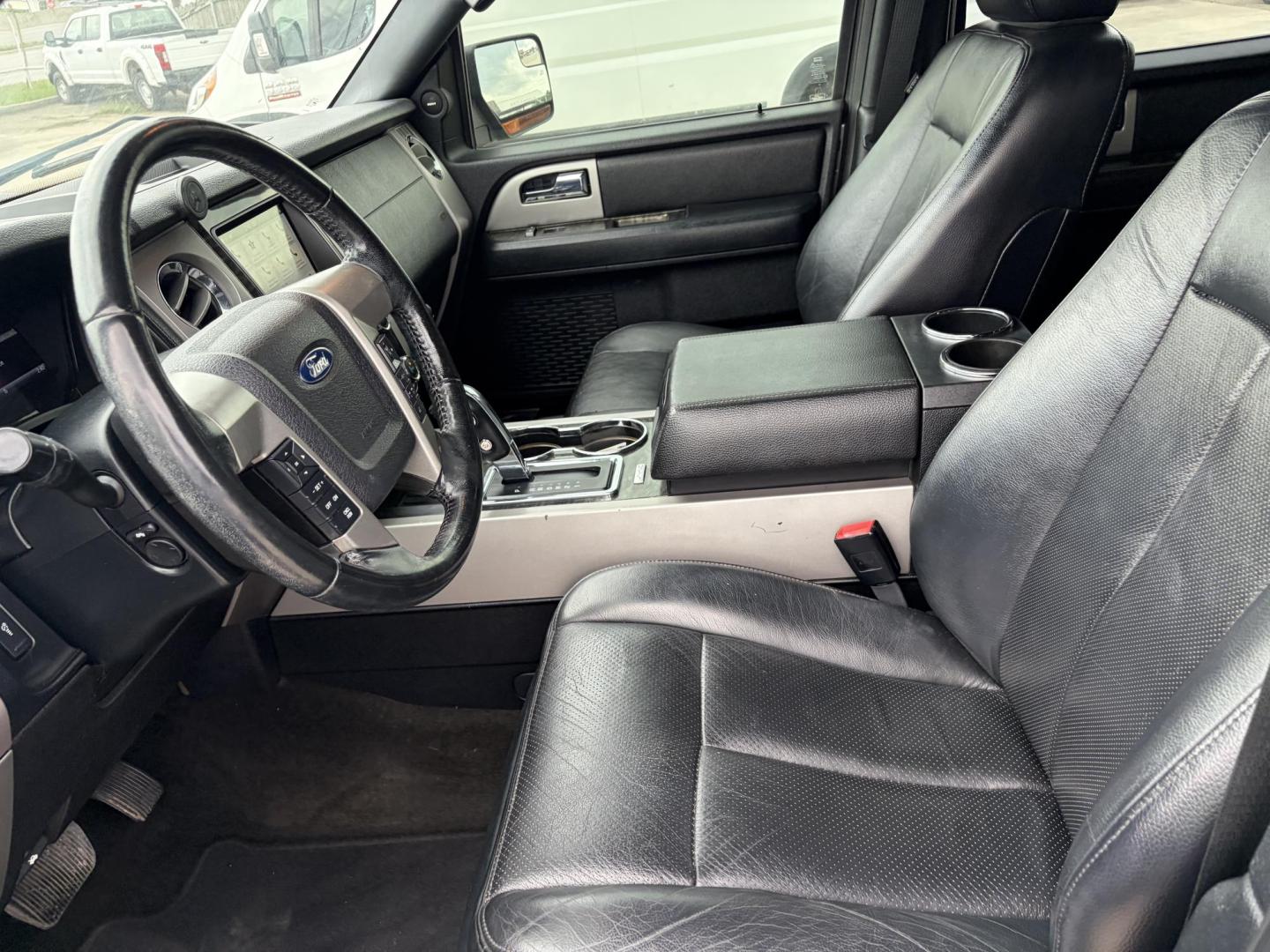 2017 Gray Ford Expedition EL Limited 2WD (1FMJK1KT7HE) with an 3.5L V6 DOHC 24V FFV engine, 6A transmission, located at 1687 Business 35 S, New Braunfels, TX, 78130, (830) 625-7159, 29.655487, -98.051491 - Photo#12