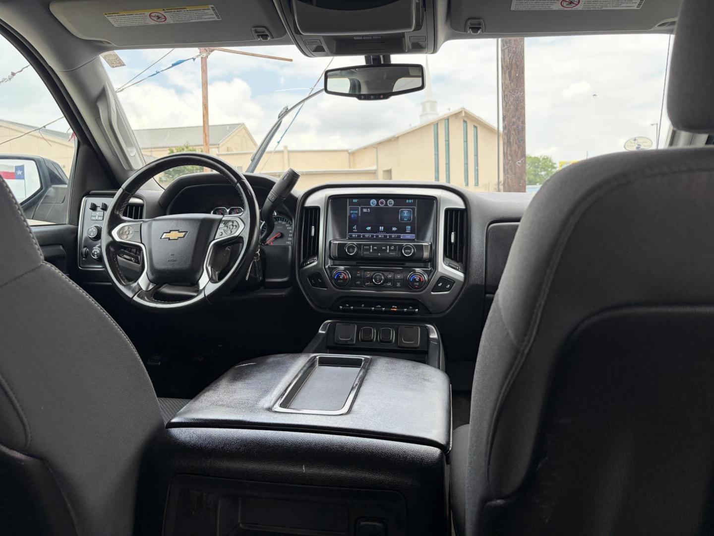 2015 Black Chevrolet Silverado 2500HD LT Crew Cab 6.5ft 4WD (1GC1KVEG5FF) with an 6.0L V8 OHV 16V FFV engine, 6-Speed Automatic transmission, located at 1687 Business 35 S, New Braunfels, TX, 78130, (830) 625-7159, 29.655487, -98.051491 - Photo#5