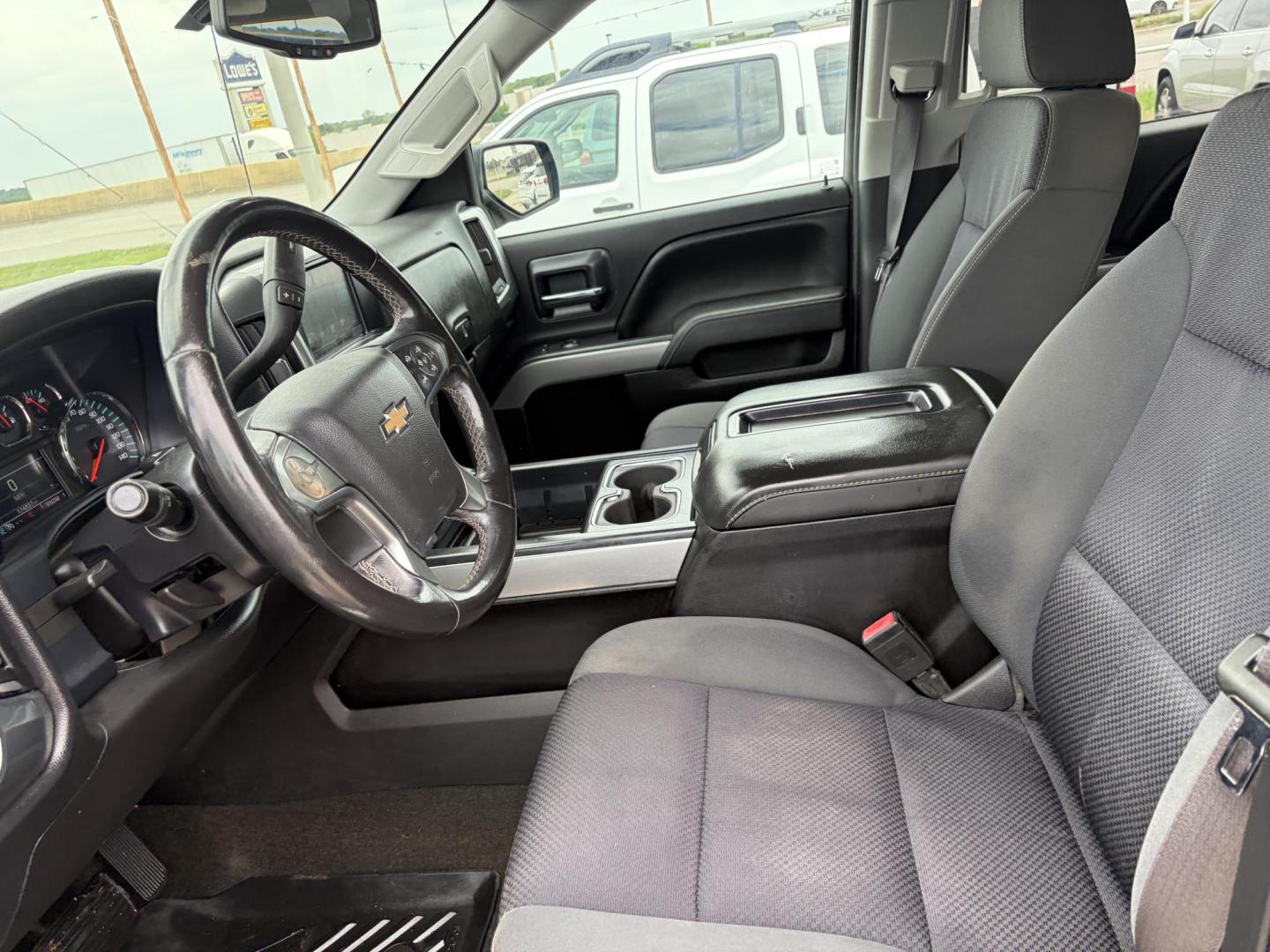 2015 Black Chevrolet Silverado 2500HD LT Crew Cab 6.5ft 4WD (1GC1KVEG5FF) with an 6.0L V8 OHV 16V FFV engine, 6-Speed Automatic transmission, located at 1687 Business 35 S, New Braunfels, TX, 78130, (830) 625-7159, 29.655487, -98.051491 - Photo#11