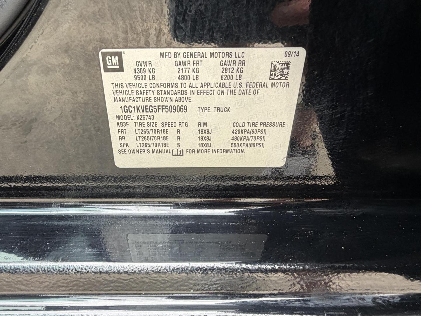 2015 Black Chevrolet Silverado 2500HD LT Crew Cab 6.5ft 4WD (1GC1KVEG5FF) with an 6.0L V8 OHV 16V FFV engine, 6-Speed Automatic transmission, located at 1687 Business 35 S, New Braunfels, TX, 78130, (830) 625-7159, 29.655487, -98.051491 - Photo#14