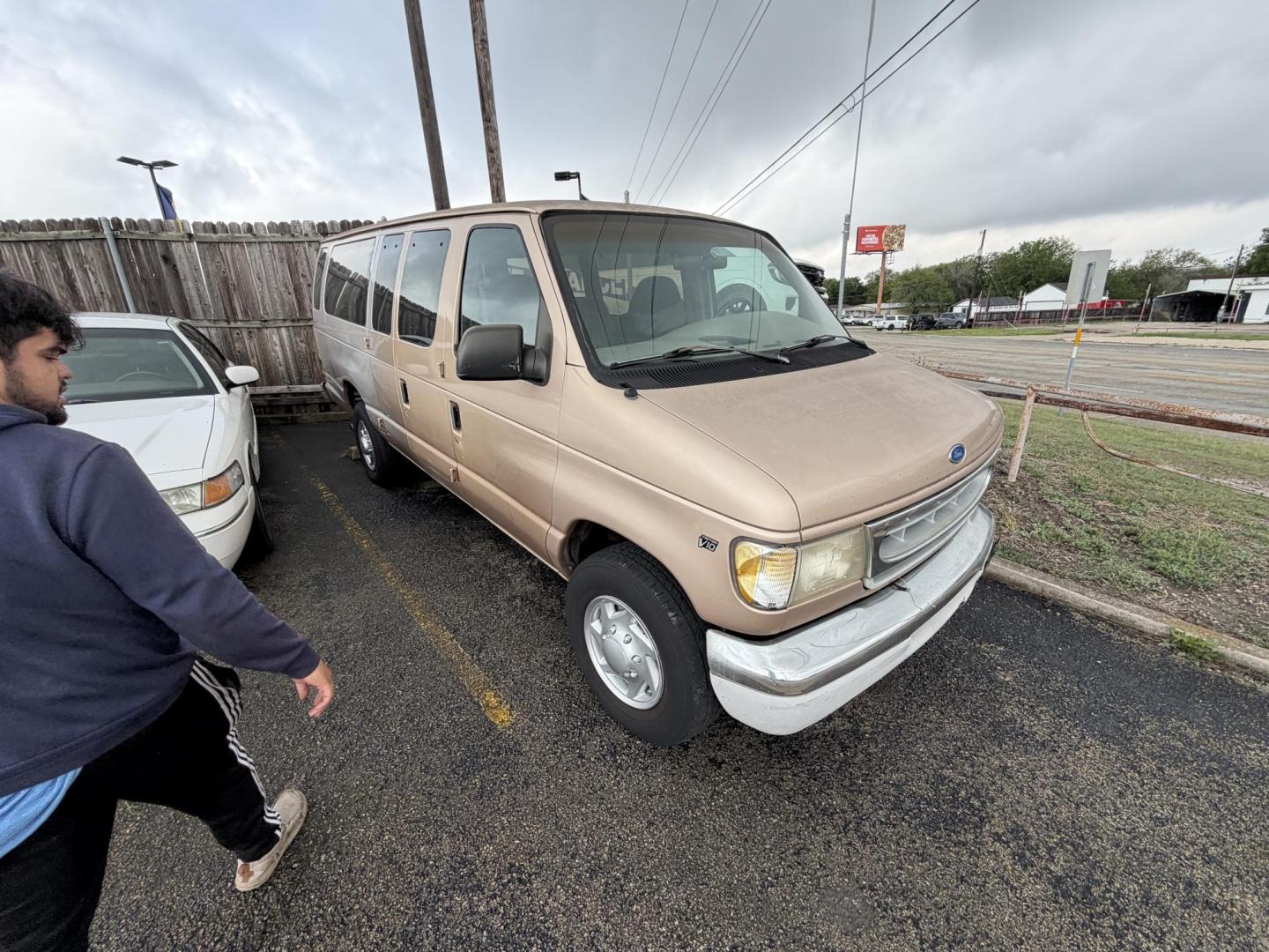 1997 Ford Club Wagon XL Super (1FBJS31S1VH) with an 6.8L V10 SOHC 20V engine, 4-Speed Automatic Overdrive transmission, located at 1687 Business 35 S, New Braunfels, TX, 78130, (830) 625-7159, 29.655487, -98.051491 - Photo#1