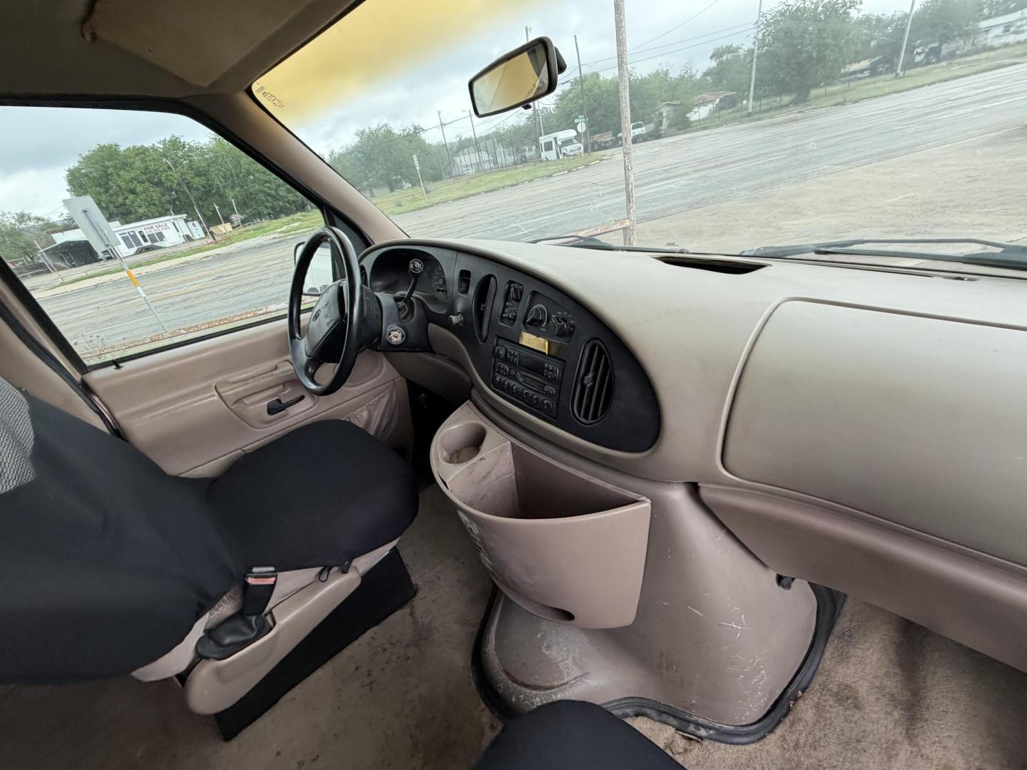 1997 Ford Club Wagon XL Super (1FBJS31S1VH) with an 6.8L V10 SOHC 20V engine, 4-Speed Automatic Overdrive transmission, located at 1687 Business 35 S, New Braunfels, TX, 78130, (830) 625-7159, 29.655487, -98.051491 - Photo#3