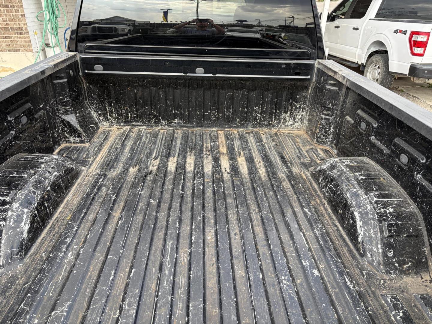 2020 Black Chevrolet Silverado 2500HD Work Truck Crew Cab Short Box 4WD (1GC4YLEY5LF) with an 6.6L V8 OHV 16V DIESEL engine, 6A transmission, located at 1687 Business 35 S, New Braunfels, TX, 78130, (830) 625-7159, 29.655487, -98.051491 - Photo#9