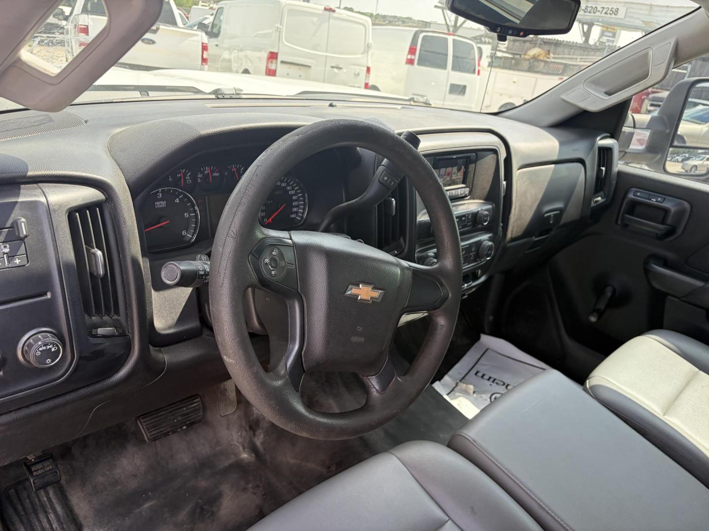2015 White Chevrolet Silverado 2500HD Work Truck Long Box 2WD (1GB0CUEG8FZ) with an 6.0L V8 OHV 16V FFV engine, 6-Speed Automatic transmission, located at 1687 Business 35 S, New Braunfels, TX, 78130, (830) 625-7159, 29.655487, -98.051491 - Photo#9
