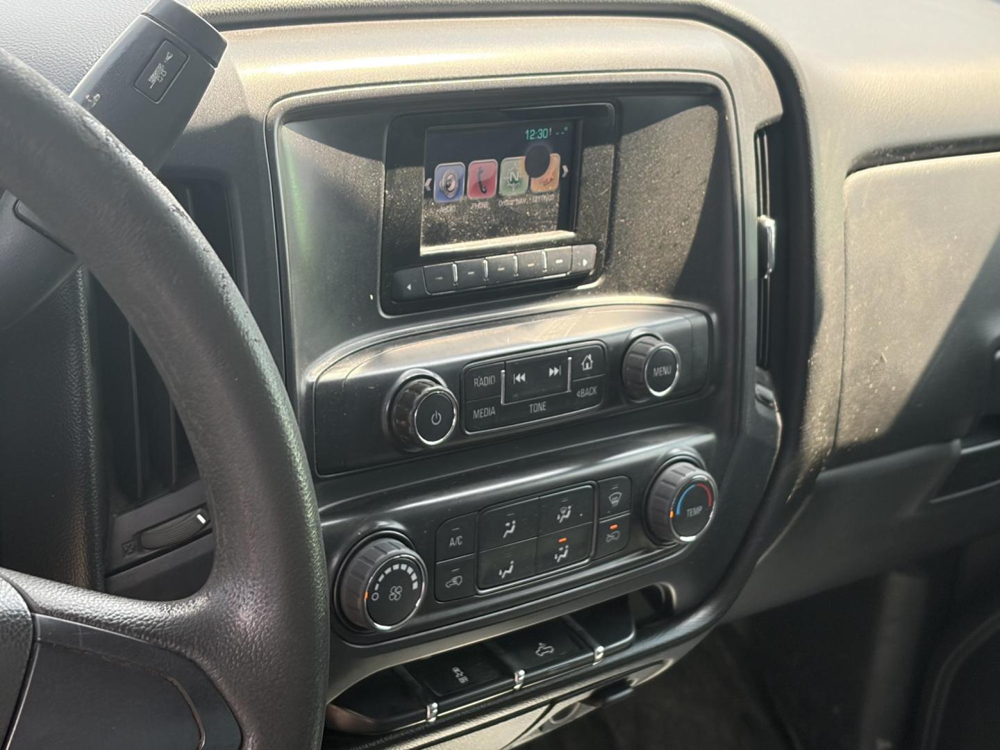 2015 White Chevrolet Silverado 2500HD Work Truck Long Box 2WD (1GB0CUEG8FZ) with an 6.0L V8 OHV 16V FFV engine, 6-Speed Automatic transmission, located at 1687 Business 35 S, New Braunfels, TX, 78130, (830) 625-7159, 29.655487, -98.051491 - Photo#11