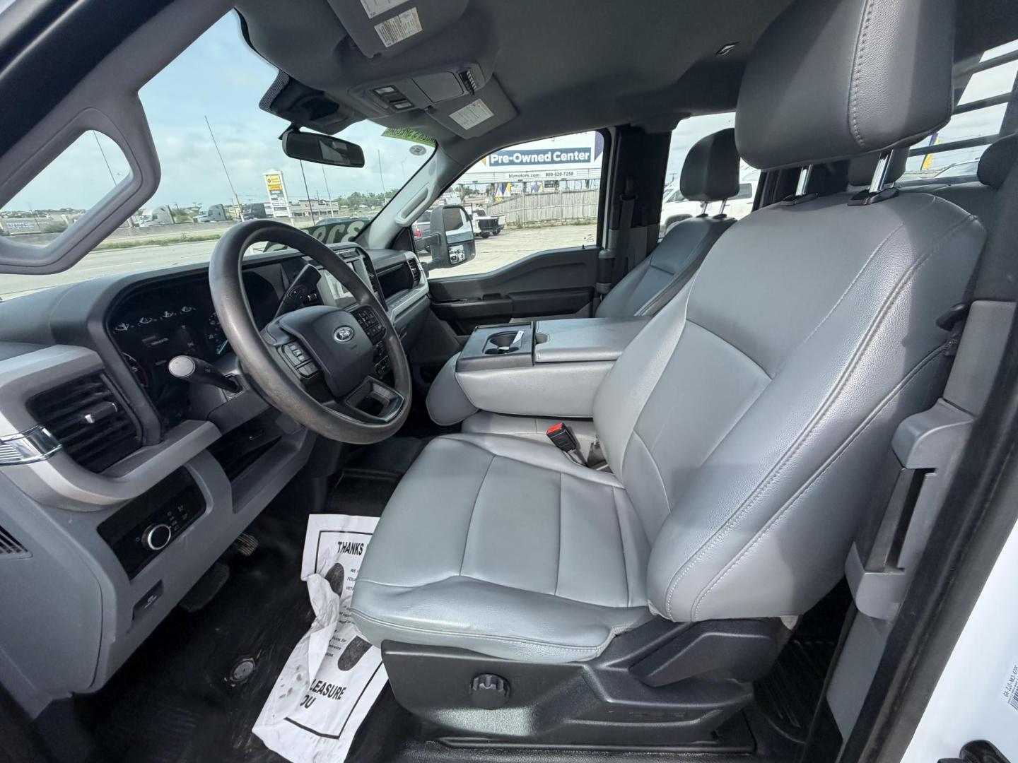 2024 White Ford F-450 SD SuperCab DRW 4WD (1FD0X4HNXRE) with an 7.3L V8 OHV 16V engine, located at 1687 Business 35 S, New Braunfels, TX, 78130, (830) 625-7159, 29.655487, -98.051491 - Photo#9