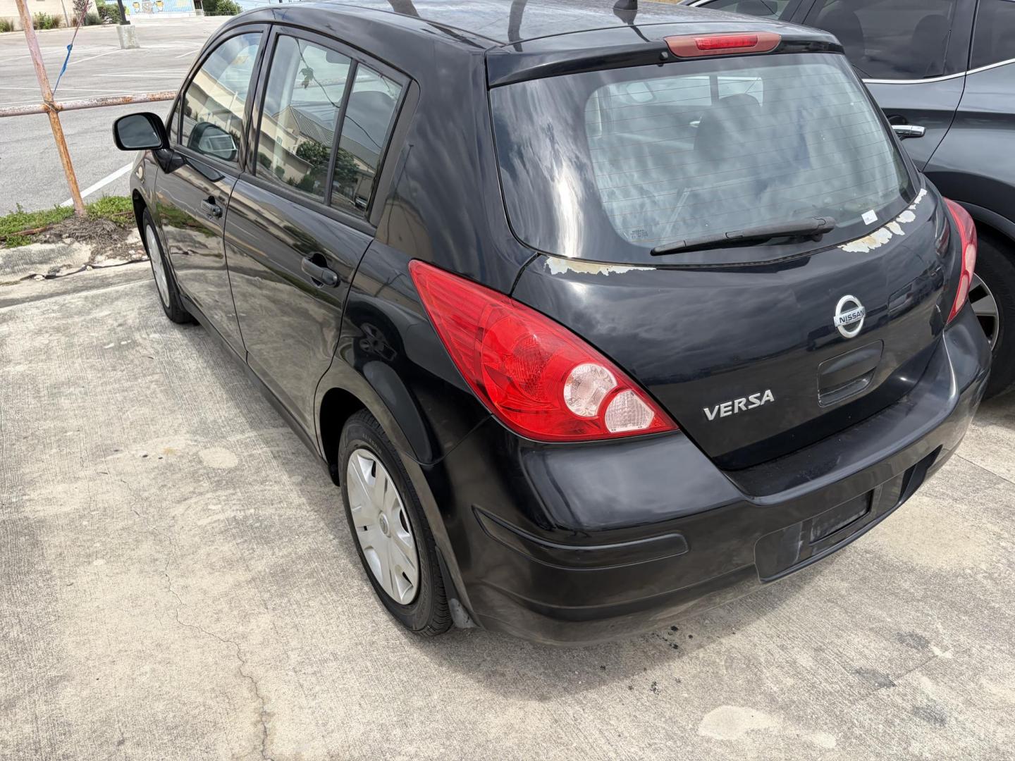 2011 Black Nissan Versa 1.8 S Hatchback (3N1BC1CP1BL) with an 1.8L L4 DOHC 16V engine, located at 1687 Business 35 S, New Braunfels, TX, 78130, (830) 625-7159, 29.655487, -98.051491 - Photo#6