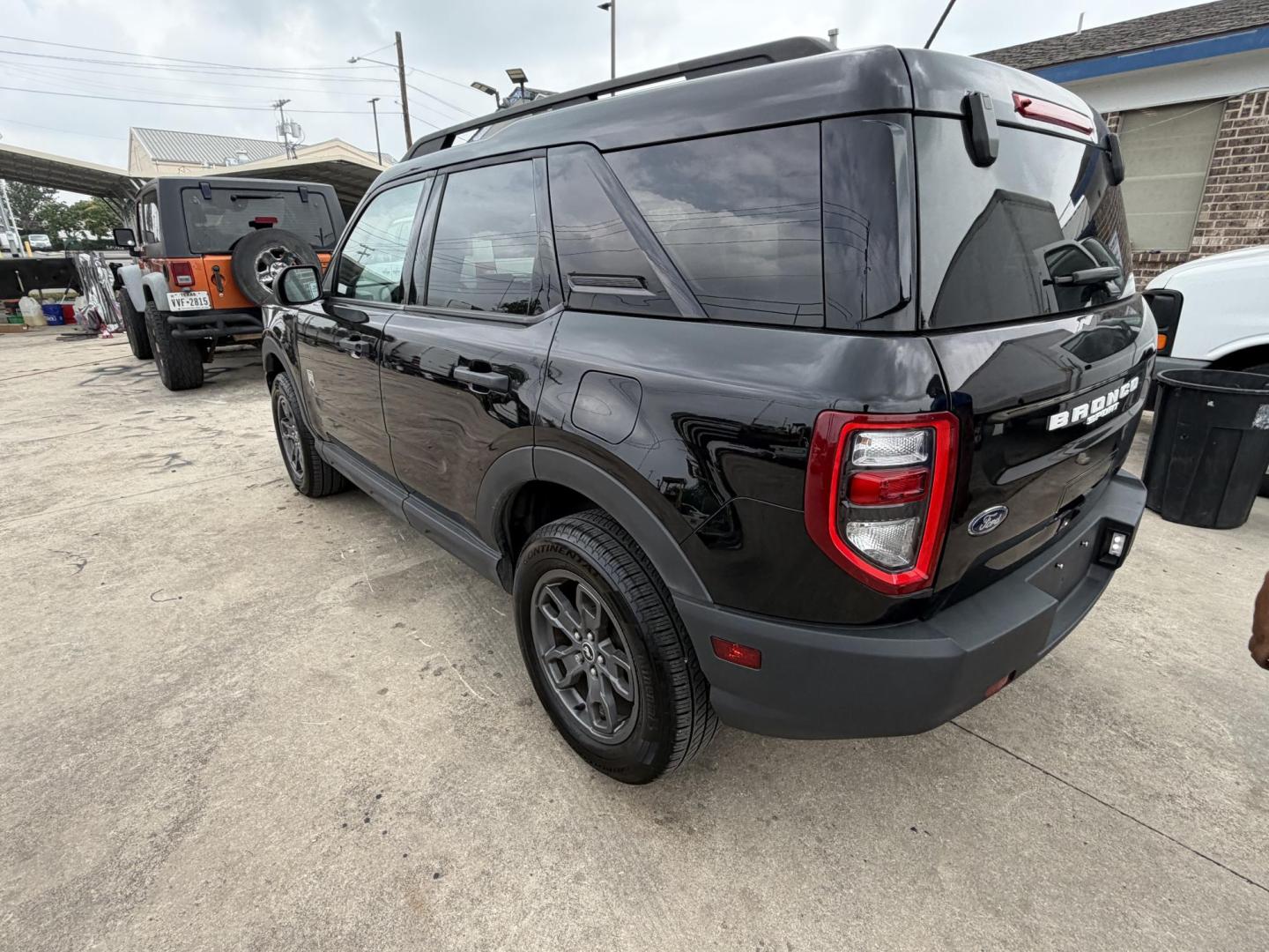2023 Black Ford Bronco Sport Big Bend (3FMCR9B67PR) with an 1.5L L3 engine, 8A transmission, located at 1687 Business 35 S, New Braunfels, TX, 78130, (830) 625-7159, 29.655487, -98.051491 - Photo#8