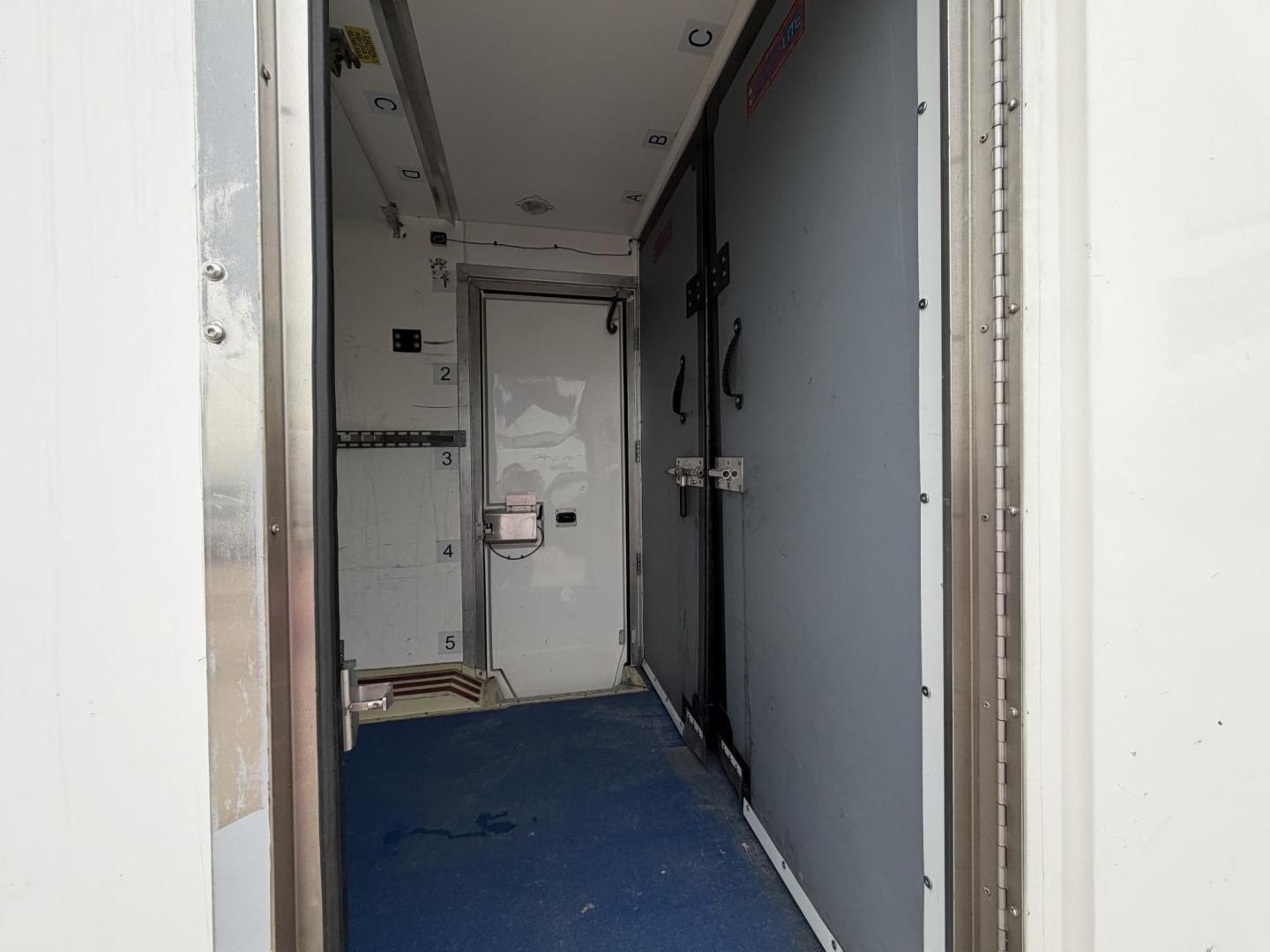2023 White Ford Econoline E-350 Super Duty (1FDWE3FK2PD) with an 7.3LV8 OHV 16V engine, located at 1687 Business 35 S, New Braunfels, TX, 78130, (830) 625-7159, 29.655487, -98.051491 - Photo#5