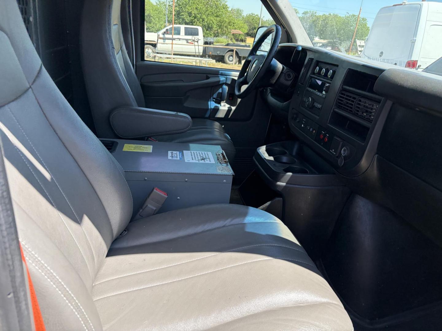 2015 White Chevrolet Express 2500 Cargo FFV (1GCWGFCF8F1) with an 4.8L V8 FFV engine, 6-Speed Automatic transmission, located at 1687 Business 35 S, New Braunfels, TX, 78130, (830) 625-7159, 29.655487, -98.051491 - Photo#2