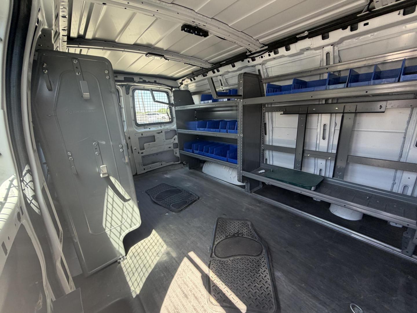 2015 White Chevrolet Express 2500 Cargo FFV (1GCWGFCF8F1) with an 4.8L V8 FFV engine, 6-Speed Automatic transmission, located at 1687 Business 35 S, New Braunfels, TX, 78130, (830) 625-7159, 29.655487, -98.051491 - Photo#6