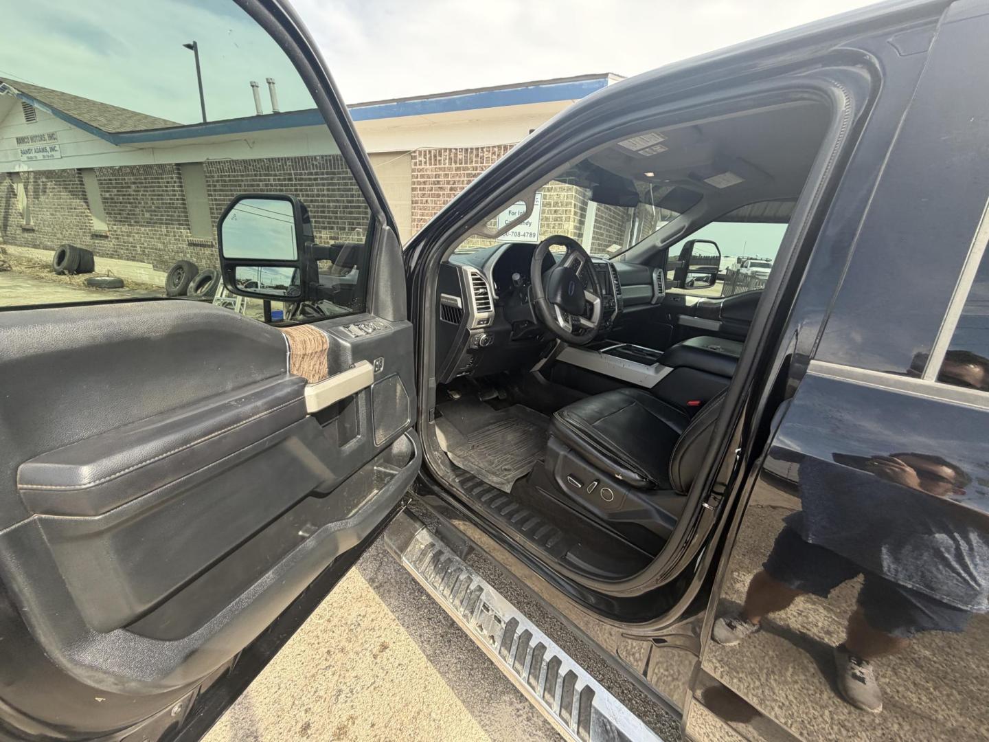 2017 Black Ford F-350 SD Lariat Crew Cab Long Bed DRW 4WD (1FT8W3DT5HE) with an 6.7L V8 OHV 16V DIESEL engine, 6A transmission, located at 1687 Business 35 S, New Braunfels, TX, 78130, (830) 625-7159, 29.655487, -98.051491 - Photo#9