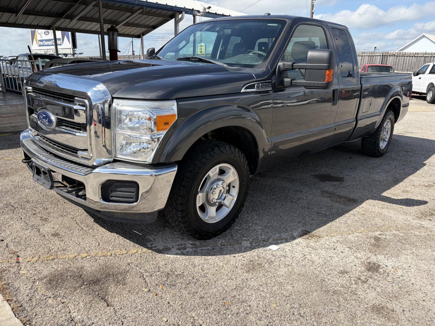 2016 Gray Ford F-250 SD XLT SuperCab 2WD (1FT7X2A69GE) with an 6.2L V8 OHV 16V engine, 6A transmission, located at 1687 Business 35 S, New Braunfels, TX, 78130, (830) 625-7159, 29.655487, -98.051491 - Photo#1