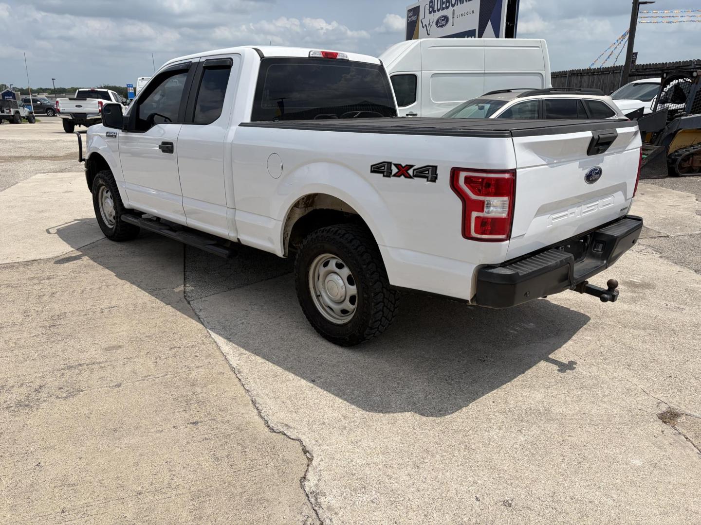 2019 White Ford F-150 XL SuperCab 8-ft. Bed 4WD (1FTFX1E46KK) with an 3.5L V6 DOHC 24V engine, 6A transmission, located at 1687 Business 35 S, New Braunfels, TX, 78130, (830) 625-7159, 29.655487, -98.051491 - Photo#7