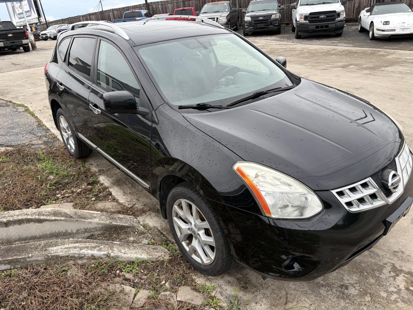 2012 Black Nissan Rogue S AWD (JN8AS5MV3CW) with an 2.5L L4 DOHC 16V engine, Continuously Variable Transmission transmission, located at 1687 Business 35 S, New Braunfels, TX, 78130, (830) 625-7159, 29.655487, -98.051491 - Photo#1