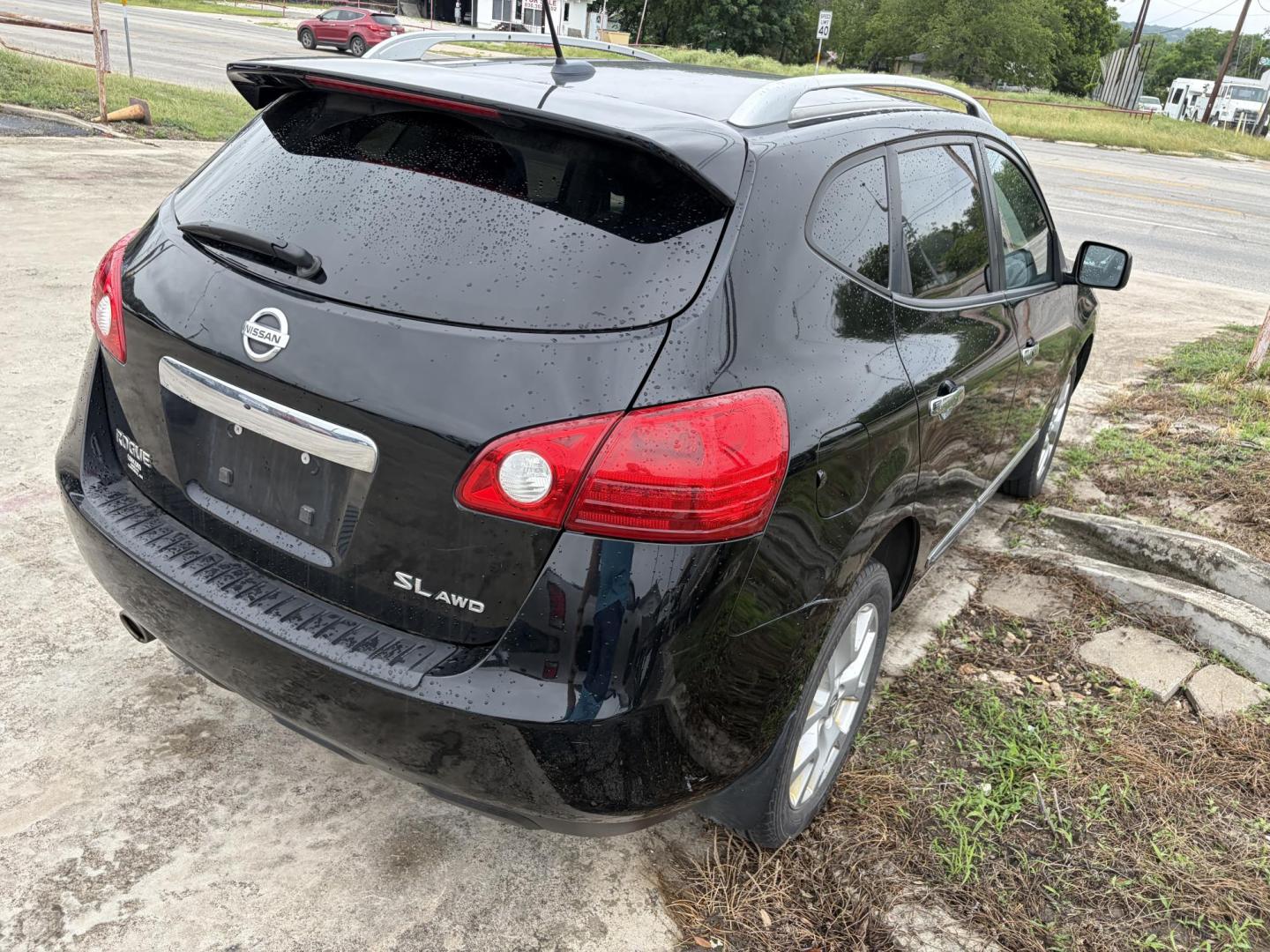 2012 Black Nissan Rogue S AWD (JN8AS5MV3CW) with an 2.5L L4 DOHC 16V engine, Continuously Variable Transmission transmission, located at 1687 Business 35 S, New Braunfels, TX, 78130, (830) 625-7159, 29.655487, -98.051491 - Photo#5