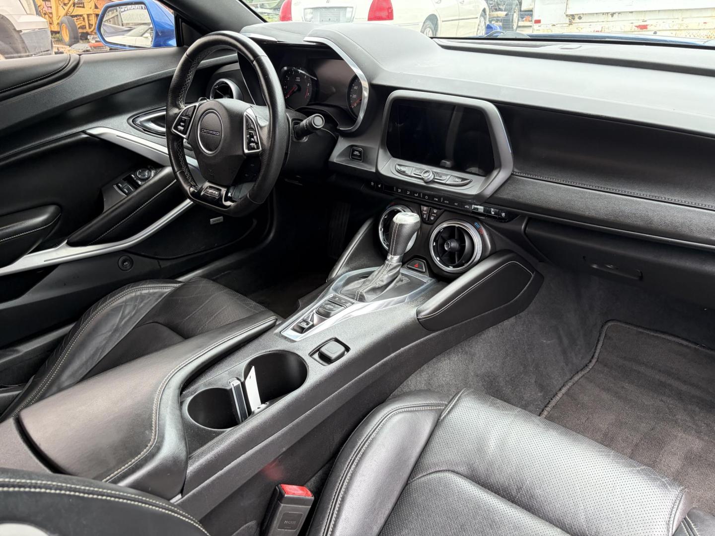 2017 Blue Chevrolet Camaro 2SS Convertible (1G1FH3D7XH0) with an 6.2L V8 OHV 16V engine, 6A transmission, located at 1687 Business 35 S, New Braunfels, TX, 78130, (830) 625-7159, 29.655487, -98.051491 - Photo#3